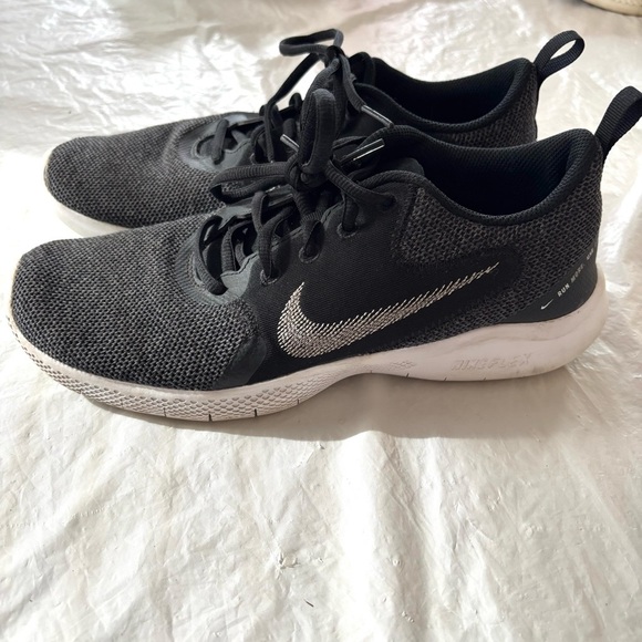 Nike Flex Experience RN 10 Black Running Shoes SZ 9.5 Worn 1X main image 13